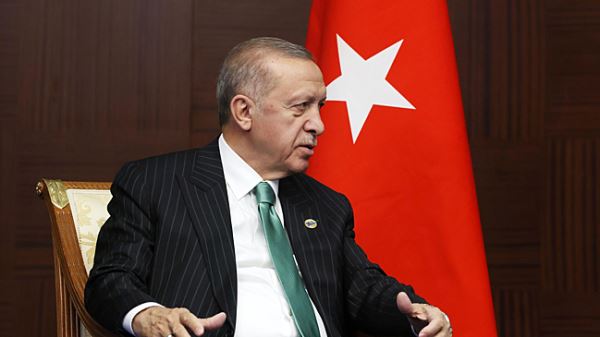 Анкара ждет момента для продолжения операций на границе, заявил Эрдоган