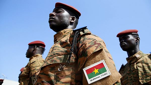 Более 30 человек погибли в результате атаки исламистов в Буркина-Фасо