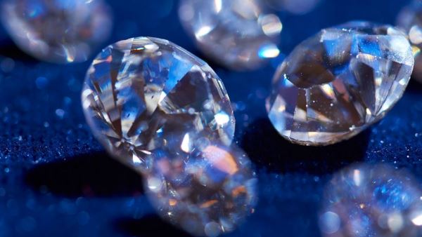 Мишель заявил о планах ограничить импорт российских алмазов Евросоюзом 
