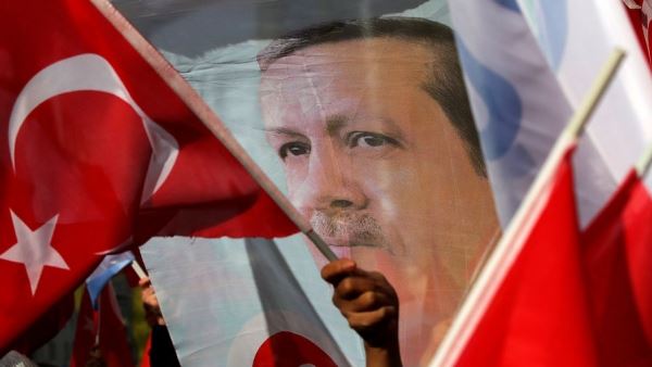 Reuters: индекс BIST Banks обвалился на 8% после первого тура выборов президента Турции 