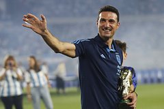 Тренер сборной Аргентины дал совет Месси по выбору клуба